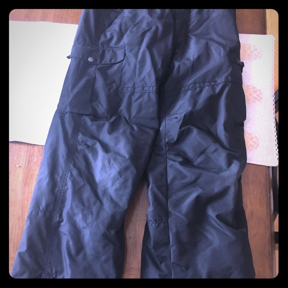 Gap snow pants